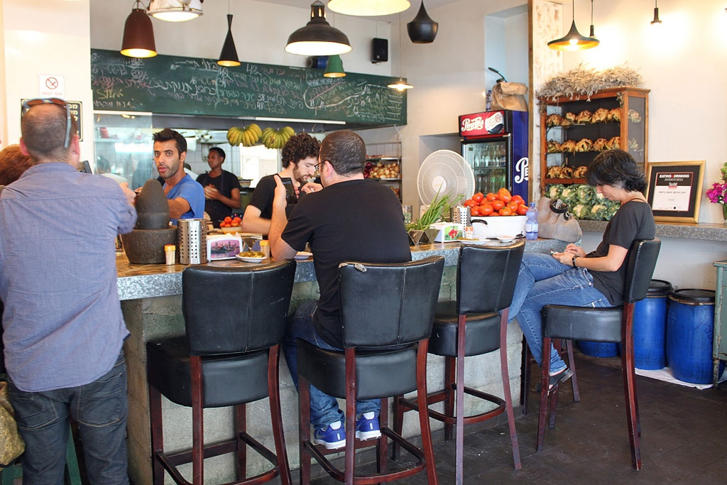 Kafé i Tel Aviv (Foto: Flickr/Nurit Pazner)